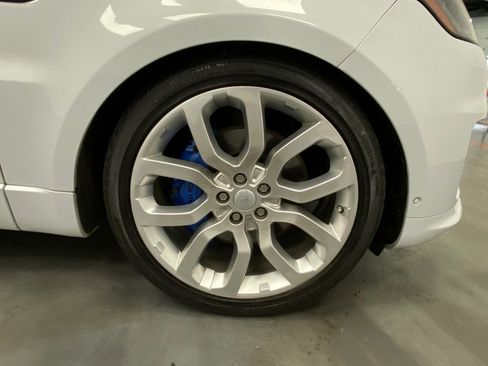 Used 2019 Land Rover Range Rover Sport Supercharged image 16