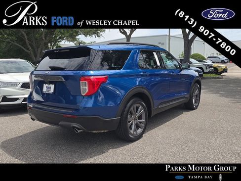 Used 2021 Ford Explorer XLT w/ Equipment Group 202A RWD image 4