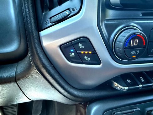 Used 2018 GMC Sierra 1500 SLT image 18