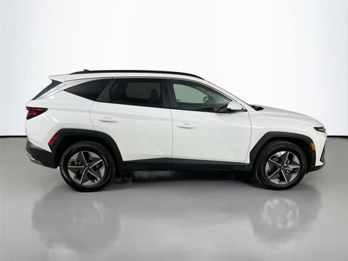 Used 2025 Hyundai Tucson SEL AWD/4WD image 17