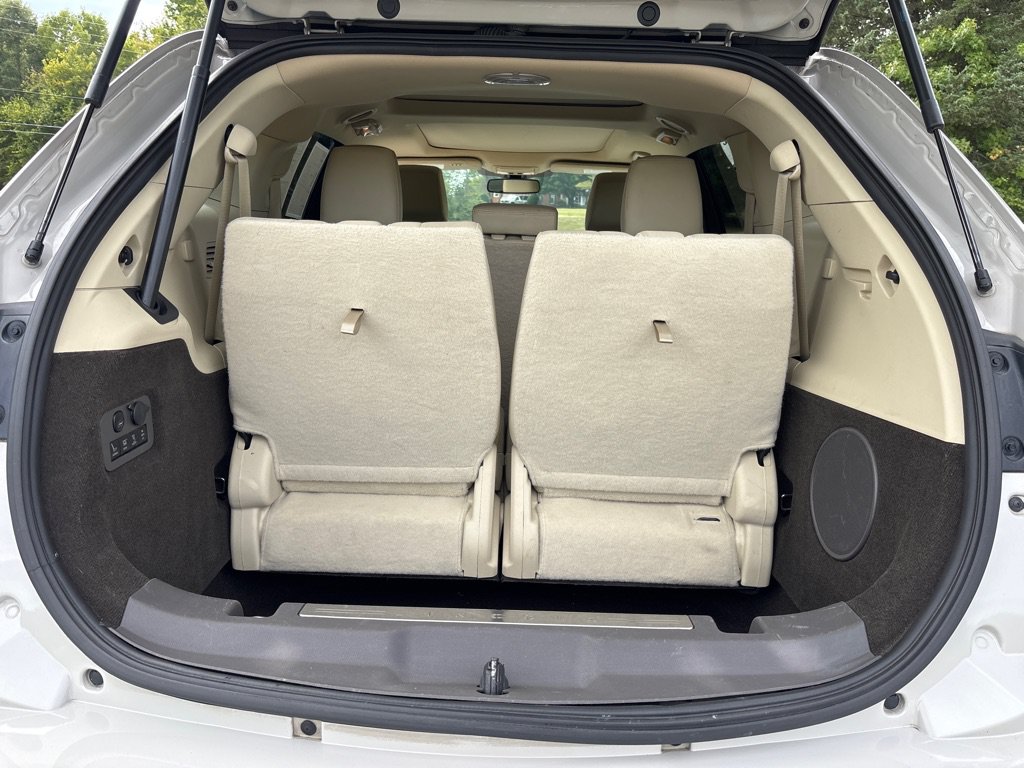 Used 2019 Lincoln MKT AWD image 13