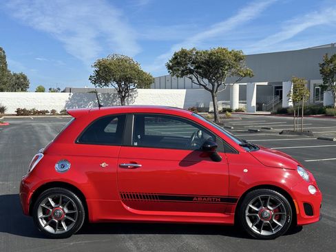 Used 2015 FIAT 500 Abarth w/ Mopar Scorpion Package FWD image 5