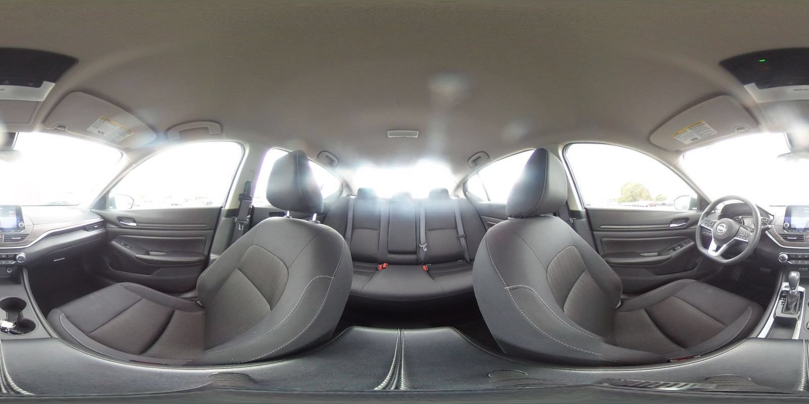 Used 2025 Nissan Altima 2.5 SV FWD image 42