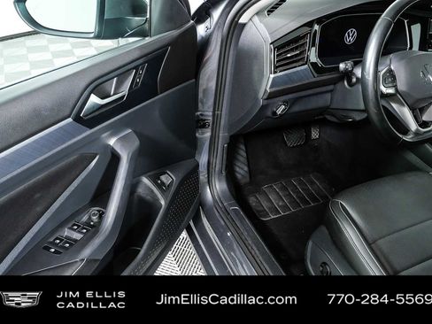Used 2024 Volkswagen Jetta SE FWD image 7