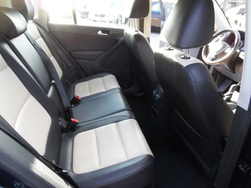 Used 2016 Volkswagen Tiguan S image 20