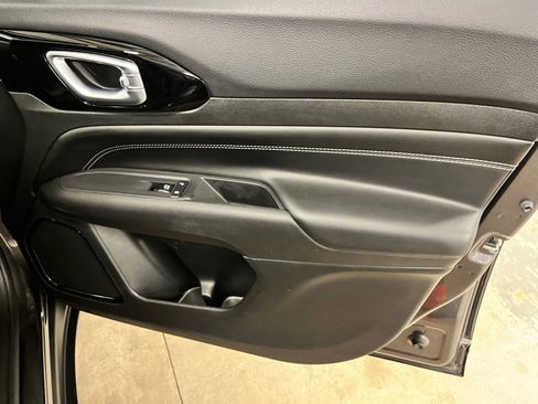 Used 2023 Jeep Compass Altitude image 22