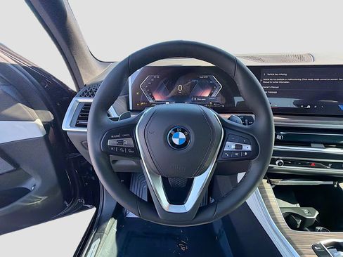 New 2026 BMW X5 xDrive50e w/ Climate Comfort Package image 40