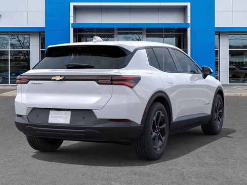 New 2026 Chevrolet Equinox EV LT image 4