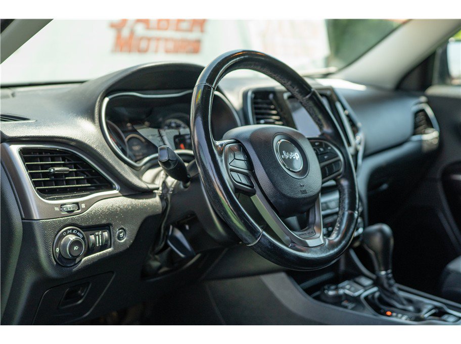 Used 2020 Jeep Cherokee Limited AWD/4WD image 25