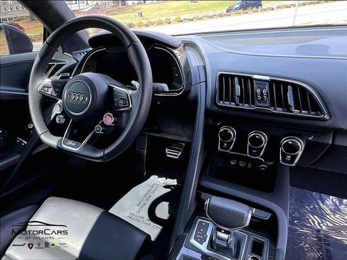 Used 2020 Audi R8 V10 performance image 7