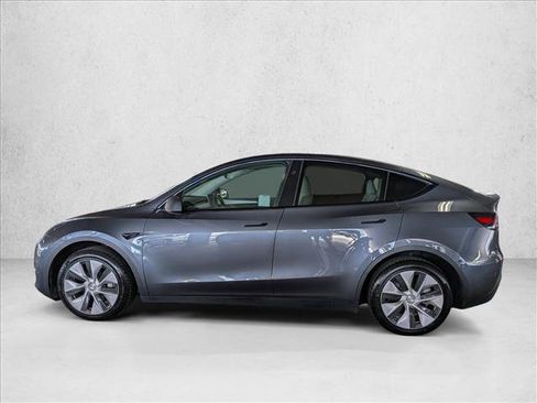 Used 2023 Tesla Model Y Long Range AWD/4WD image 9