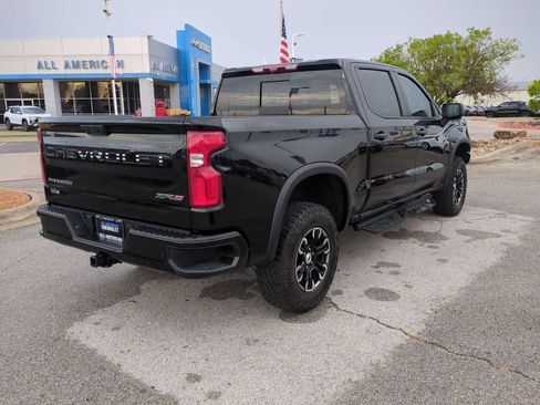 Used 2025 Chevrolet Silverado 1500 ZR2 w/ Technology Package AWD/4WD image 8