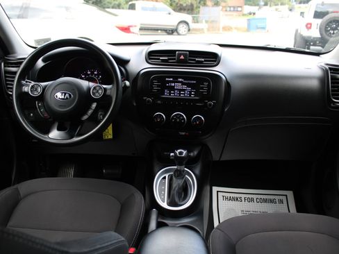 Used 2017 Kia Soul image 10