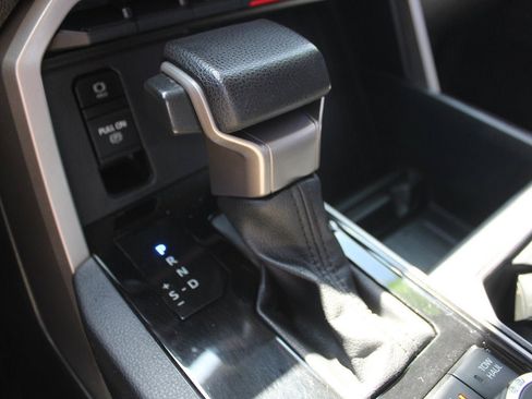 Used 2022 Toyota Tundra SR5 image 10