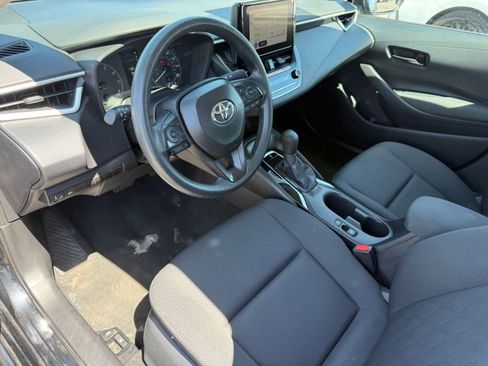 Used 2025 Toyota Corolla LE FWD image 10