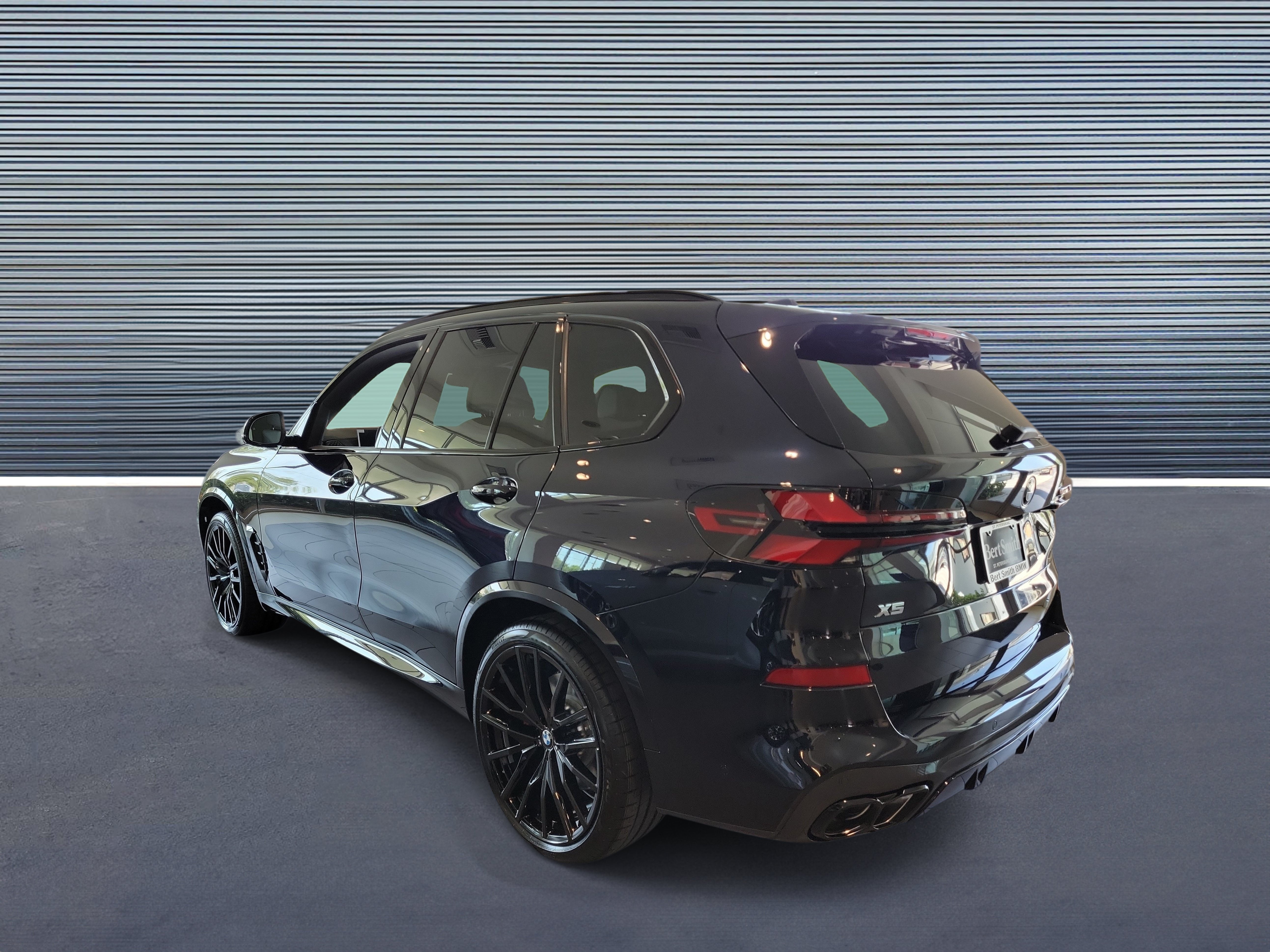 New 2026 BMW X5 M60i w/ Executive Package AWD/4WD image 4