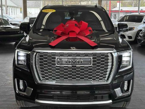 Used 2023 GMC Yukon XL Denali AWD/4WD image 19