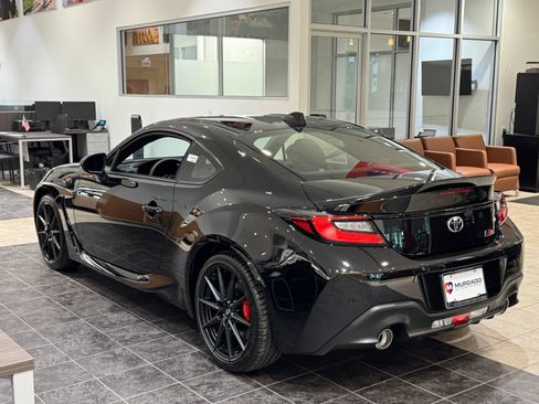 New 2026 Toyota GR86 Premium RWD image 5