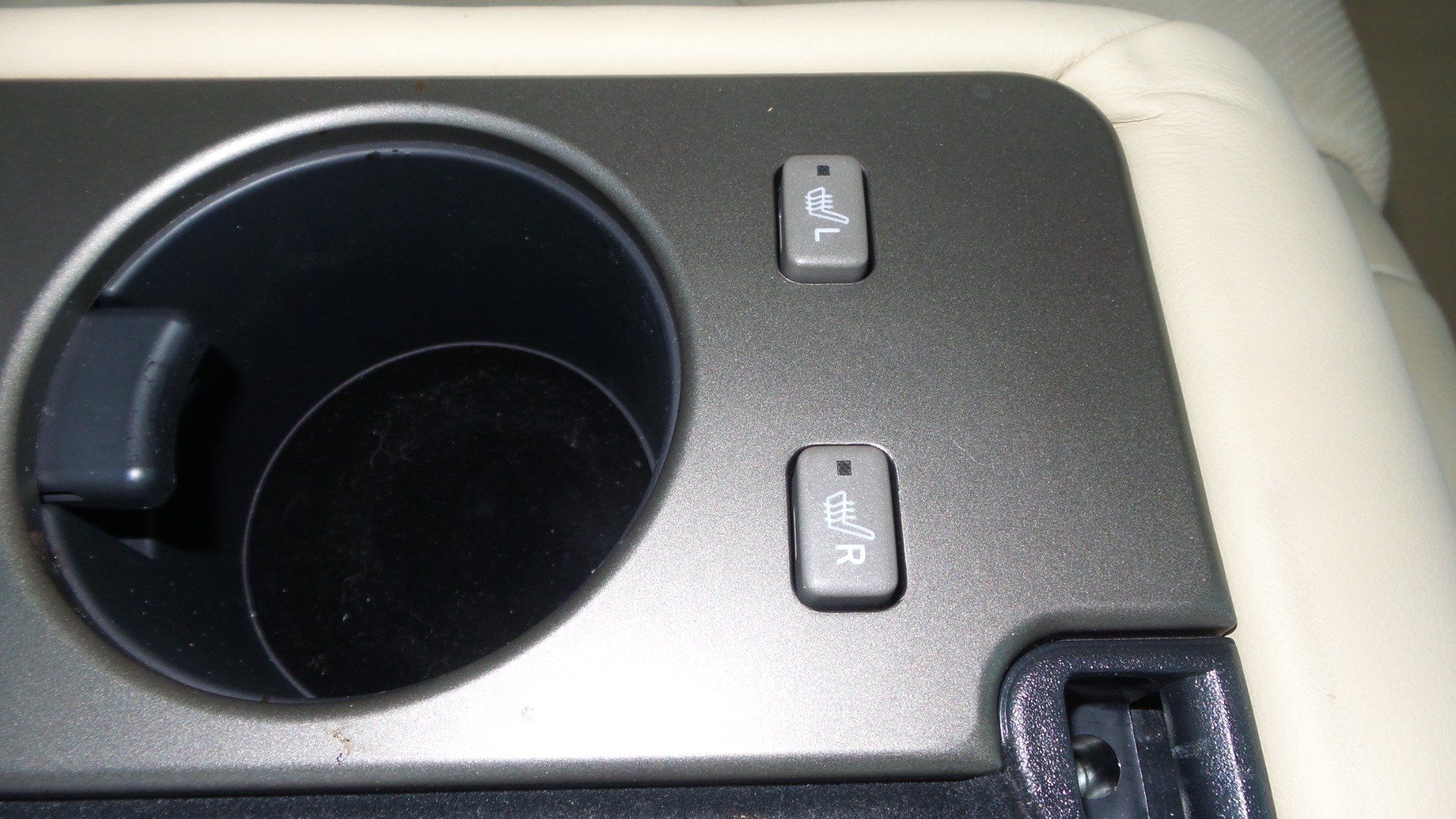 Used 2004 Lexus LS 430 RWD image 94