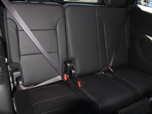 Used 2024 Chevrolet Traverse Premier w/ Redline Edition AWD/4WD image 19