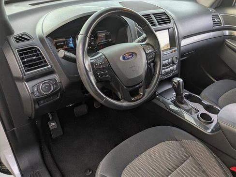 Used 2019 Ford Explorer XLT w/ Equipment Group 201A image 10