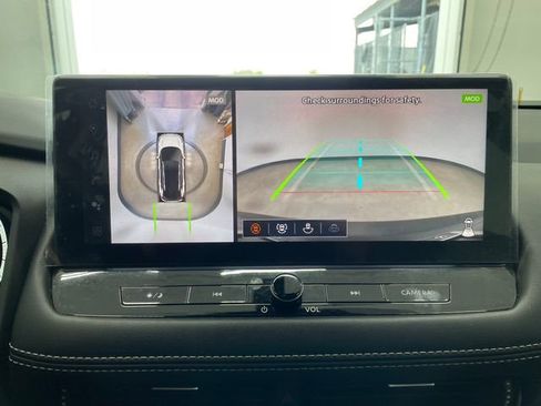 Used 2024 Nissan Rogue SL image 26