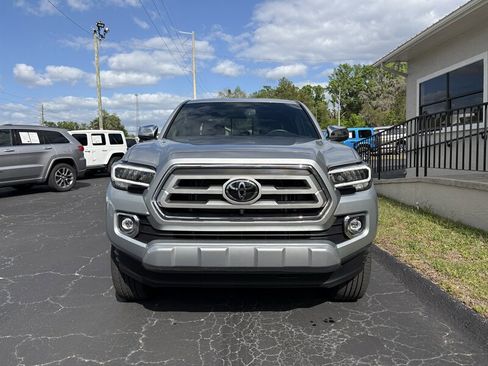 Used 2023 Toyota Tacoma Limited image 2