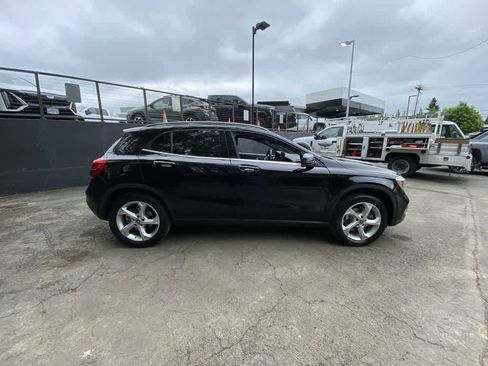 Used 2018 Mercedes-Benz GLA 250 4MATIC image 7