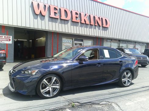 Used 2018 Lexus IS 300 AWD w/ Comfort Package image 1