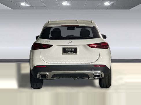 Used 2026 Mercedes-Benz GLA 250 250 image 9