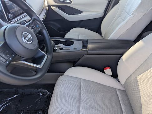 Certified 2024 Nissan Rogue SV image 19