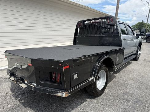 Used 2022 GMC Sierra 3500 Pro w/ Convenience Package AWD/4WD image 9