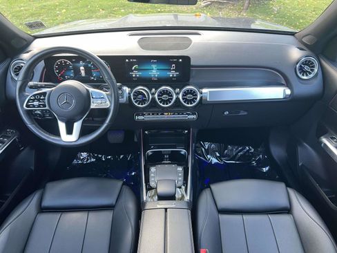 Certified 2022 Mercedes-Benz GLB 250 4MATIC image 33