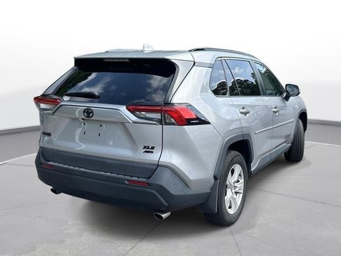 Used 2021 Toyota RAV4 XLE AWD/4WD image 6