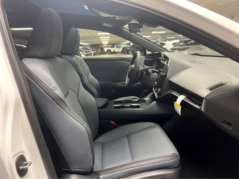 New 2026 Lexus RZ 450e AWD image 25