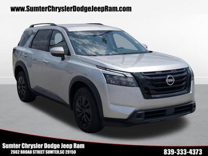 Used 2025 Nissan Pathfinder SV