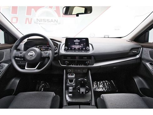 Certified 2023 Nissan Rogue SV image 7