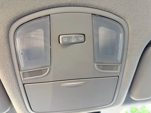 Used 2020 Hyundai Elantra SEL FWD image 18