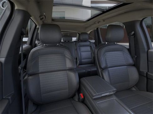 New 2026 Lincoln Nautilus Reserve image 10