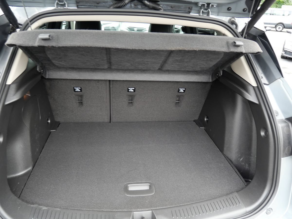 Used 2023 Buick Encore GX Select w/ Sport Touring Package FWD image 22