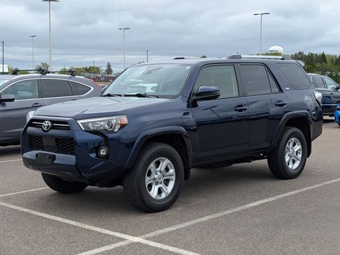 Used 2024 Toyota 4Runner SR5 AWD/4WD image 2