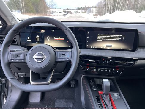 New 2026 Nissan Kicks SR w/ SR Premium Package image 3