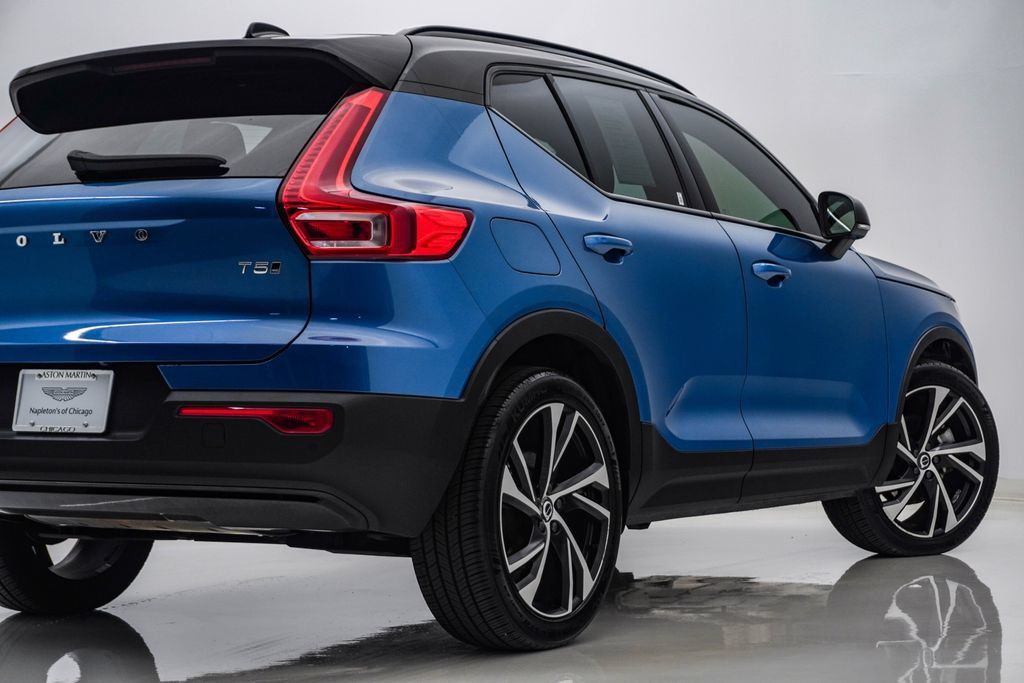 Used 2021 Volvo XC40 T5 R-Design AWD/4WD image 10
