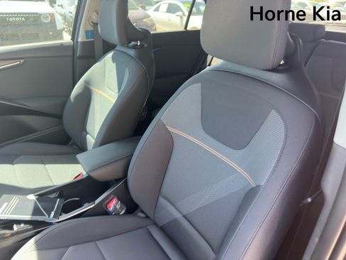 New 2026 Kia Niro LX FWD image 10