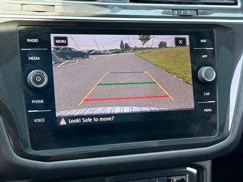 Used 2019 Volkswagen Tiguan SEL Premium w/ 3rd Row Seat Package AWD/4WD image 29