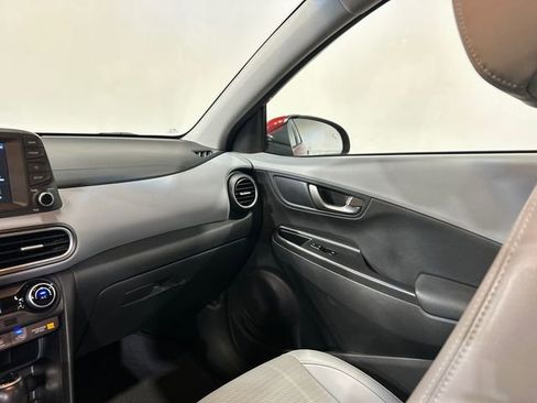 Used 2021 Hyundai Kona Limited AWD/4WD image 26