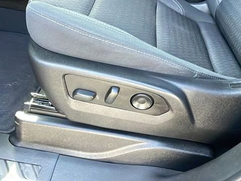 Used 2022 Chevrolet Suburban LS image 28