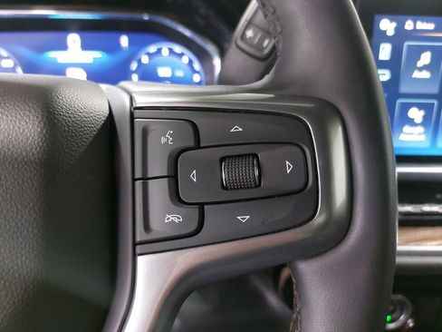 Used 2023 Chevrolet Silverado 1500 LT AWD/4WD image 17