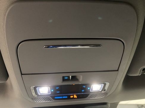 Used 2023 Ford F150 Lariat w/ Trailer Tow Package image 21