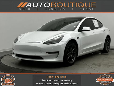 Used 2021 Tesla Model 3 Standard Range Plus image 1
